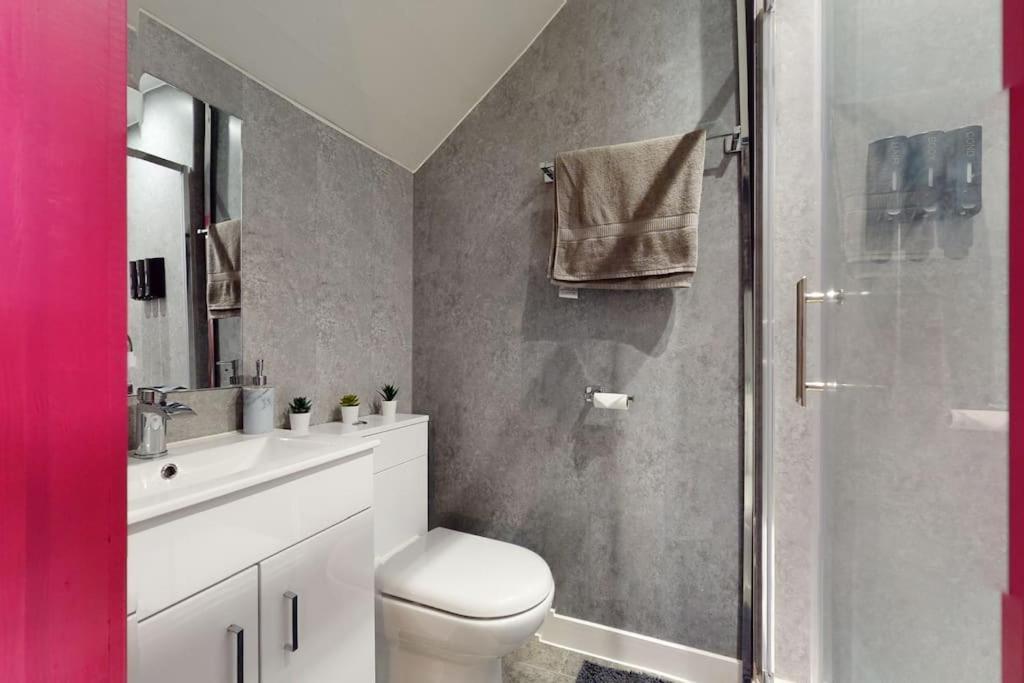 Villa Neat Retreat Graig Pontypridd Esterno foto